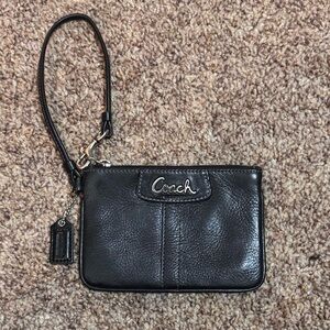 Coach Black Leather Wristlet Pouch Clutch Wallet w Strap